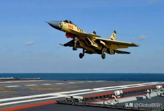 舰载机在航母上起飞的方向