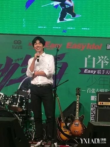 快乐大本营白举纲看小白如何大闹快本舞台