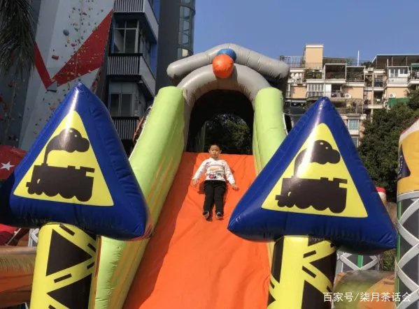 澳洲充气堡被吹飞致多人死亡，充气城堡存在哪些安全隐患？