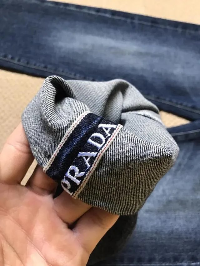 普拉达的服装风格是什么？