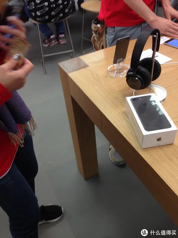 #原创新人#香港入手new MacBook Pro touch版本 + iPhone 7 plus