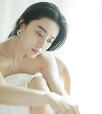 李晨范冰冰素颜照秀恩爱 却没想到照片暴露了太多