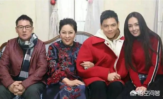 如何看待向佐和郭碧婷的恋情，你觉得他们般配吗？