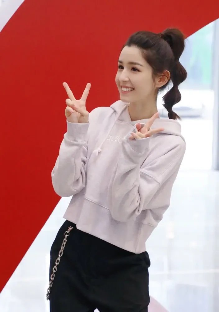 仙女哈妮克孜被造谣插足陈赫婚姻,哈尼克孜为何被称为“仙女”?