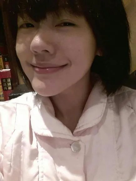 全球女星素颜大PK图赏 只有真女神敢晒素颜照！