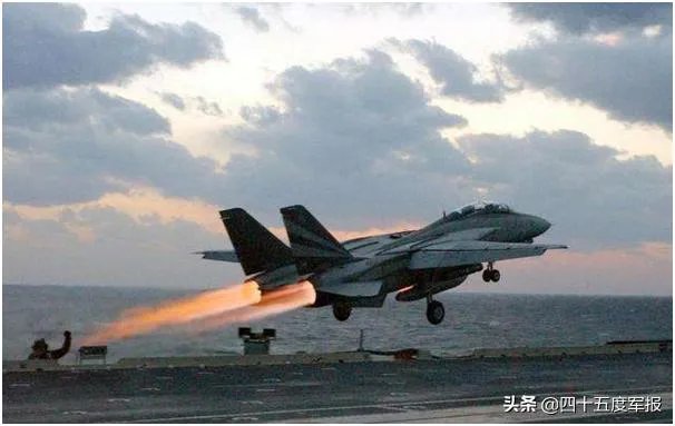 舰载机在航母上起飞的方向