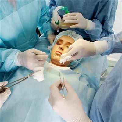 膨体隆鼻感染什么症状?