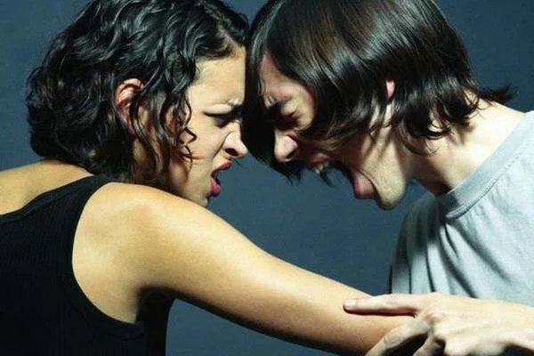 张天回应和陈奕辰的通话录音，作为男友应该对待女友过去的经历？