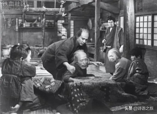 妻子回娘家照顾年迈的父亲，我却过起了单身生活，我该怎么办？