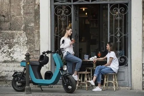 浪漫优雅：感受下来自意大利的ME scooter电动车