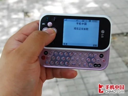 青春专属！超Q侧滑全键盘LG KS360评测