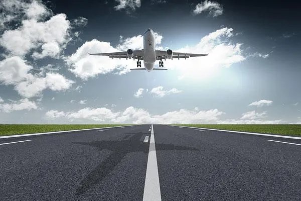 舰载机在航母上起飞的方向