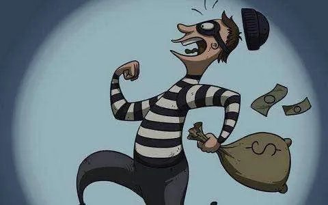 如何看待偷拿排骨，阿婆在超市门口被挂牌示众一事？