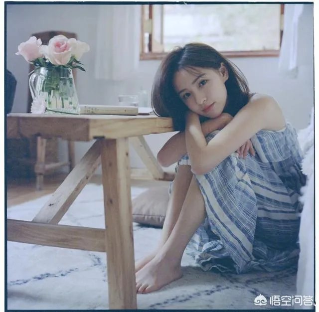 斗鱼二珂又发新专辑了，为什么她之前在熊猫没有火起来？