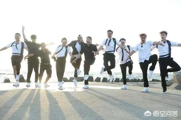 《极限挑战》豆瓣评分这么高，为何还是没有《奔跑吧》名气大？