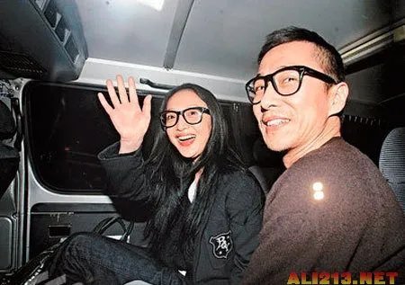 周迅谢霆锋恋情被爆 盘点周迅20年的8任男友