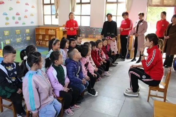 幼儿园给无病孩子服处方药，这是否正常？