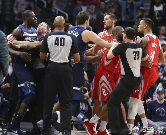 保罗被凶狠推搡，格林为兄弟出头遭驱逐，你如何评价？