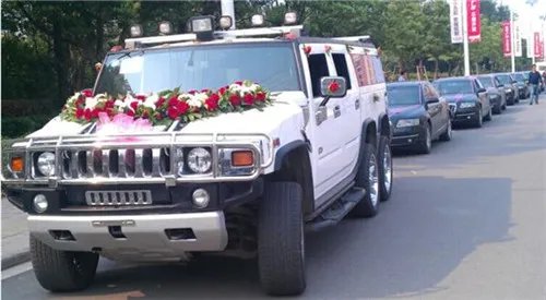 婚车加长悍马多少钱    婚车租赁注意事项