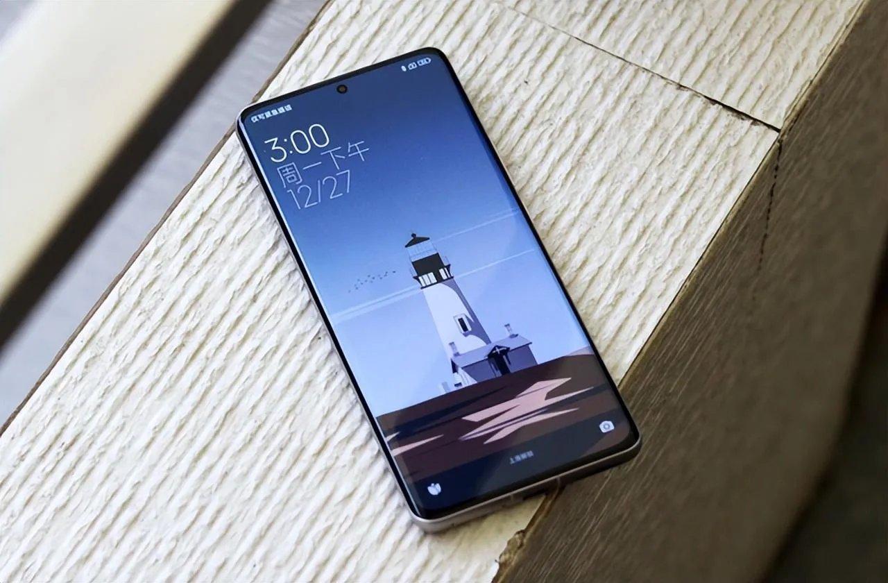 曲面屏手机性价比高值得入手（曲面屏手机这四款售价亲民）