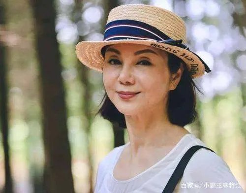 与林建岳离婚25年，谢玲玲为何会感谢婆婆呢？