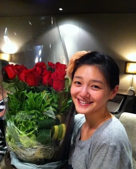 全球女星素颜大PK图赏 只有真女神敢晒素颜照！