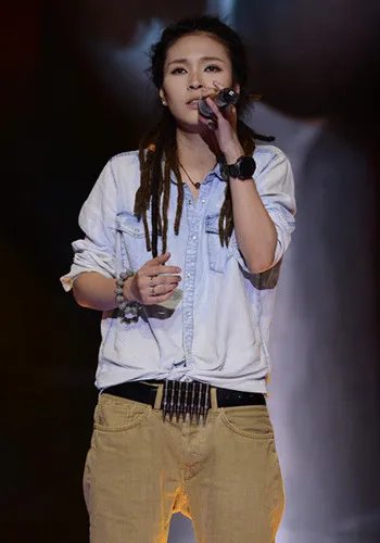 中国好声音毕夏整容 遭网友深扒吐槽