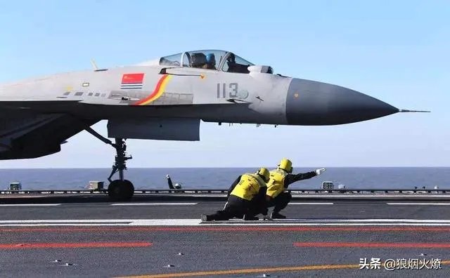 舰载机在航母上起飞的方向