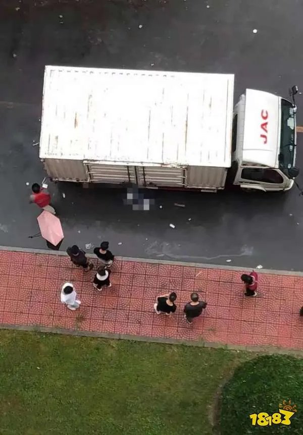 对外经贸新生被校内快递车碾压身亡 详细情况还在调查中