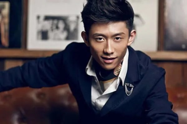 娱乐圈长得比较像的明星有哪些？