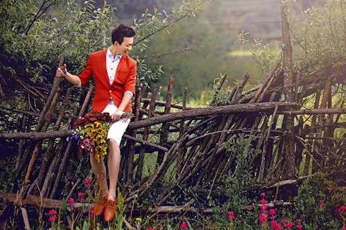 蜜月摄影一般多少钱  蜜月婚纱摄影哪里好