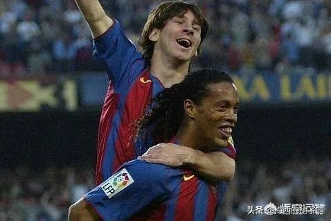 小罗连续4次踢中门柱弹回脚下的视频，你认为是真的吗？