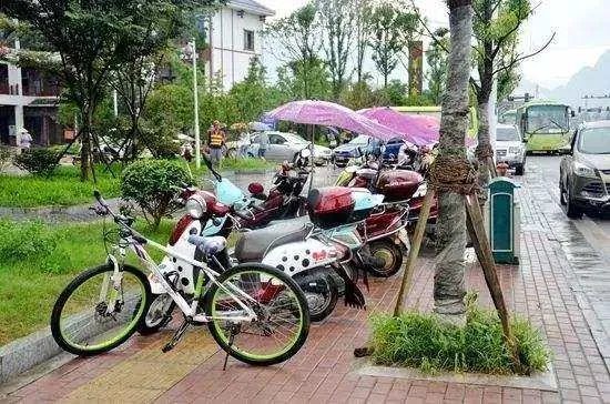 贵州最窄人行道位于哪里？