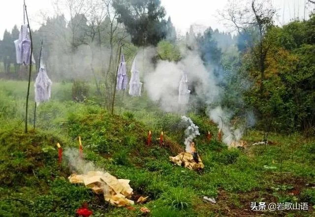 在农村，如果老人去世，大概会花多少钱？