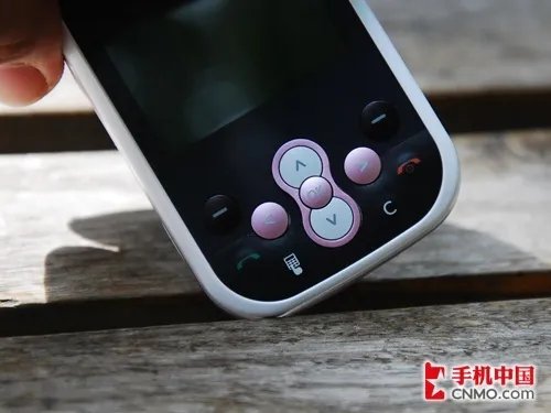 青春专属！超Q侧滑全键盘LG KS360评测