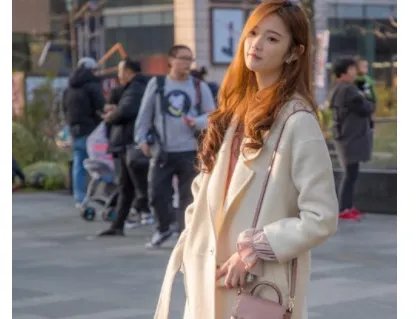 米色外套搭配什么打底好看 详解米色的颜色搭配大全