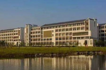 广东职业技术学院是十大吗？