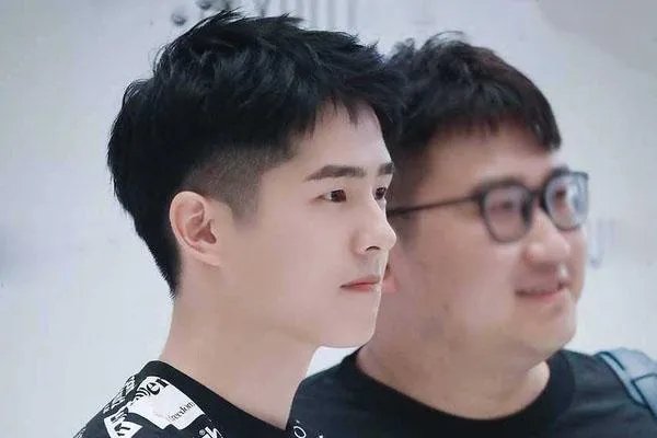 刘昊然喝酒一口闷的原因引起热议,主要原因是什么?