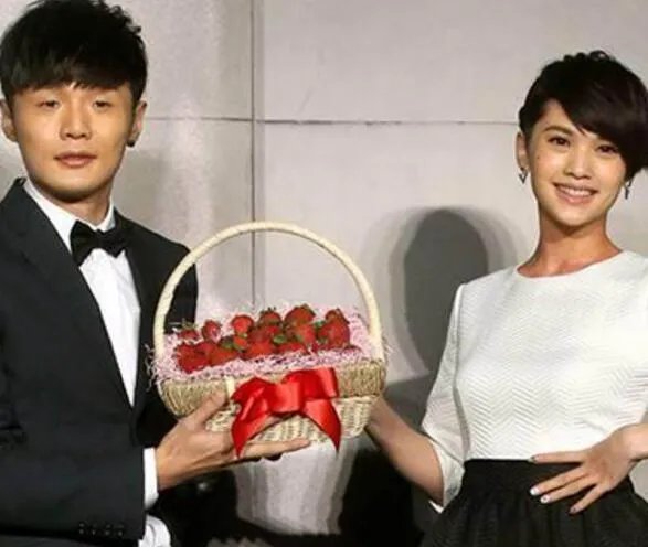 李荣浩的家庭身世大曝光 被曝与杨丞琳好事将近