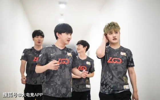 LOL-S10：网友热议LGD免遭淘汰，LGD这是跟第四名杠上了吗？