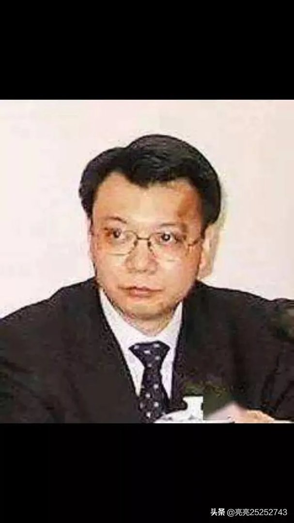 郁国祥和钱峰雷谁厉害？