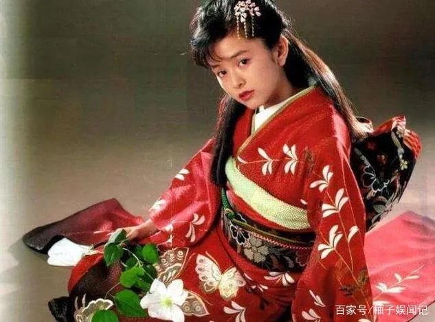 叶蕴仪是如何从一个“糖瓷娃娃”变成“玉奶奶”的？