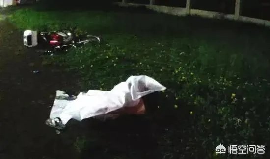 15岁少年飙车意外身亡，过路司机判责51万，你怎么看？