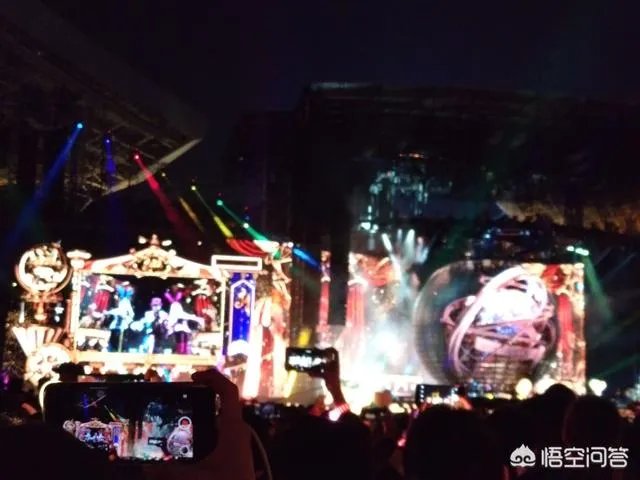 有人说周杰伦演唱会的质量越来越低,对此你怎么看?