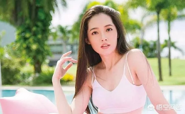 如何看待向佐和郭碧婷的恋情，你觉得他们般配吗？