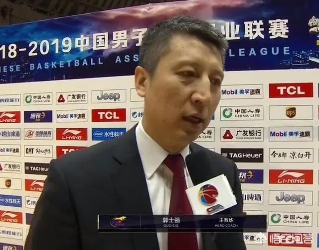 为何郭士强会认为韩德君没有受伤，他们就能战胜新疆队？