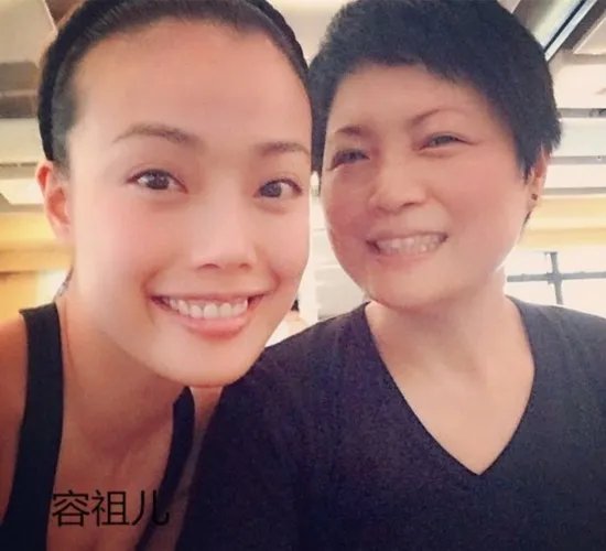 全球女星素颜大PK图赏 只有真女神敢晒素颜照！