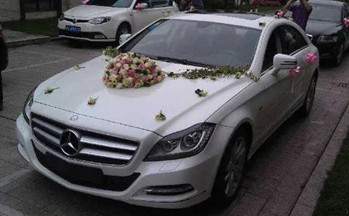 郑州婚庆租车一般多少钱  各种婚车的租赁价格