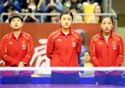 女乒世界杯陈梦胜孙颖莎夺冠,为何网友称心疼教练组?