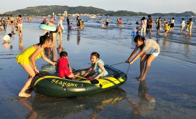 惠州惠东港口镇好不好玩，听说有很多海鲜？